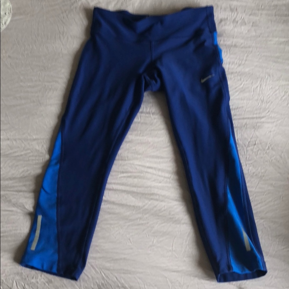 Nike women workout capris